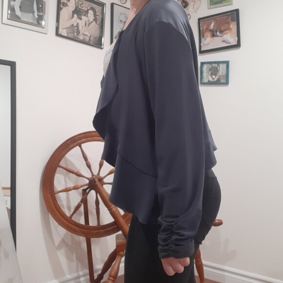 Picadilly ruffle shrug made in Canada - Picture 11 of 12